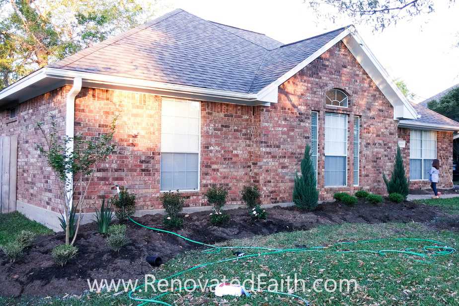 Featured image of post Landscaping Ideas For Front Of House With Slope - Your house may be at a higher elevation with your in front of the fountain grass place masses of juniper, one of the low growing types.