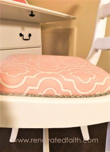 How to Paint Laminate Furniture
