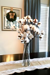 DIY Cotton Stems - Make your own cotton boll stems with household items. #farmhouse #cotton #diycotton