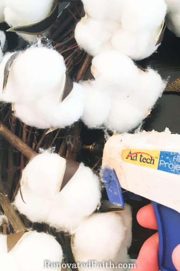 Easy, DIY Cotton Wreath for Under $10 #diywreath #cottonwreath #godhearsourprayers