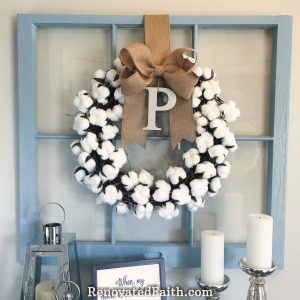 Burlap Bow Tutorial – The easy way to make burlap bows for wreaths and home décor. #burlapbowtutorial #diybow #burlapbow #renovatedfaith.com