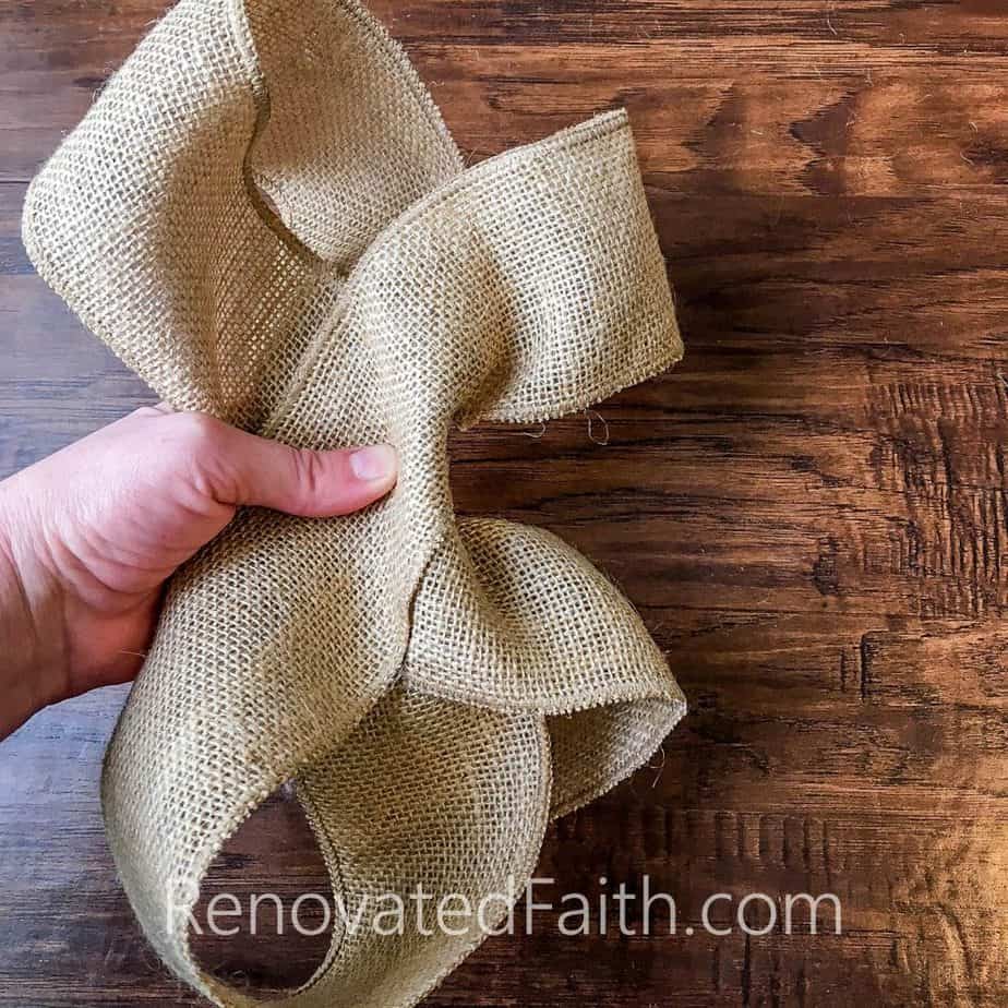 How to make a burlap bow