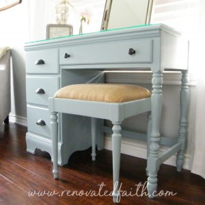 See why my process is faster, less-expensive and achieves a more durable finish than chalk paint! Why I Don't Use Chalk Paint - My Better Alternative. #chalkpaint #latexpaint #paintfurniture #chalkpaintingfurniture #renovatedfaith www.renovatedfaith.com