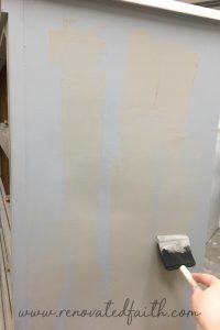 See why my process is faster, less-expensive and achieves a more durable finish than chalk paint! Why I Don't Use Chalk Paint - My Better Alternative. #chalkpaint #latexpaint #paintfurniture #chalkpaintingfurniture #renovatedfaith www.renovatedfaith.com