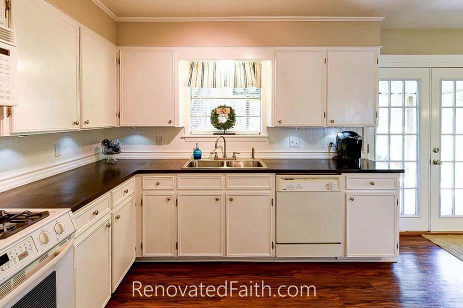 How to Stage Your Kitchen For Sale - RealtyHive Blog