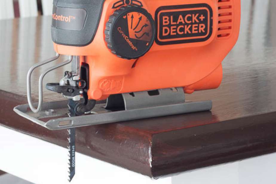 Black & Decker BDELS600C Curve Control 5 Amp Jig Saw, Shock Orange/Black