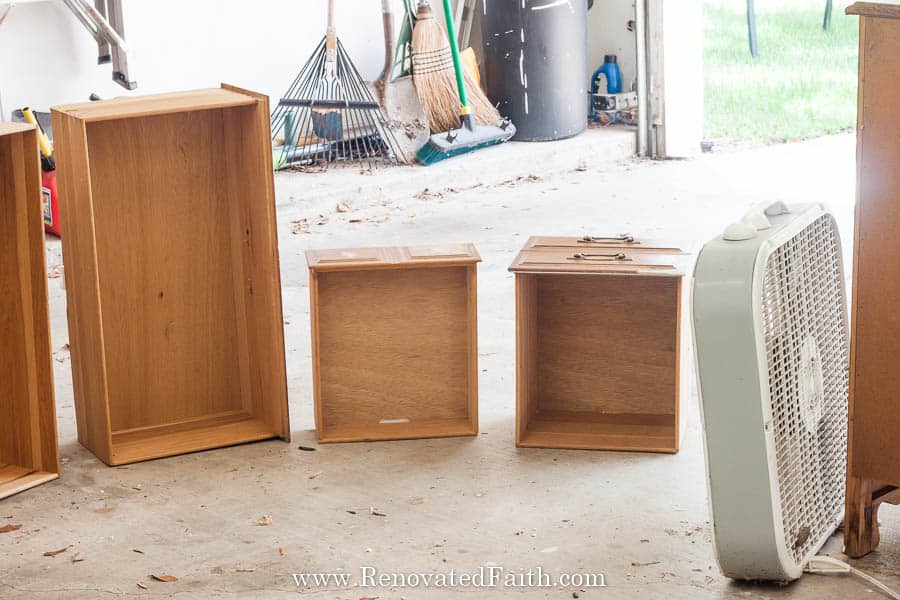 How to Get a Stinky Smell Out of Furniture {Musty, Moldy ...