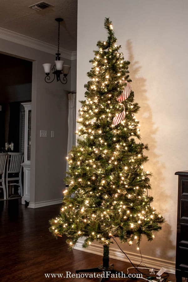 HOW TO PUT RIBBON ON A CHRISTMAS TREE