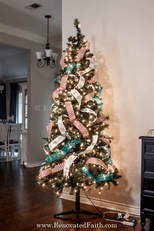 How To Decorate A Christmas Tree Professionally With Ribbon Christmas