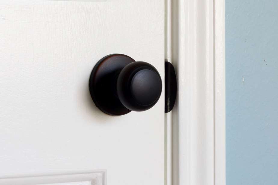 black internal door knobs