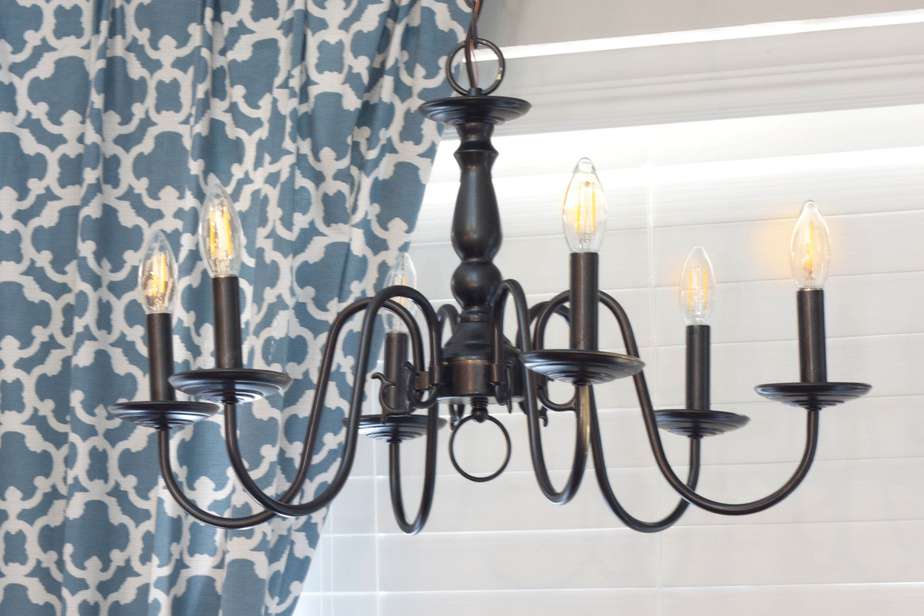 Oil Rubbed Bronze Finish Budget Chandelier Spraypaint Makeover