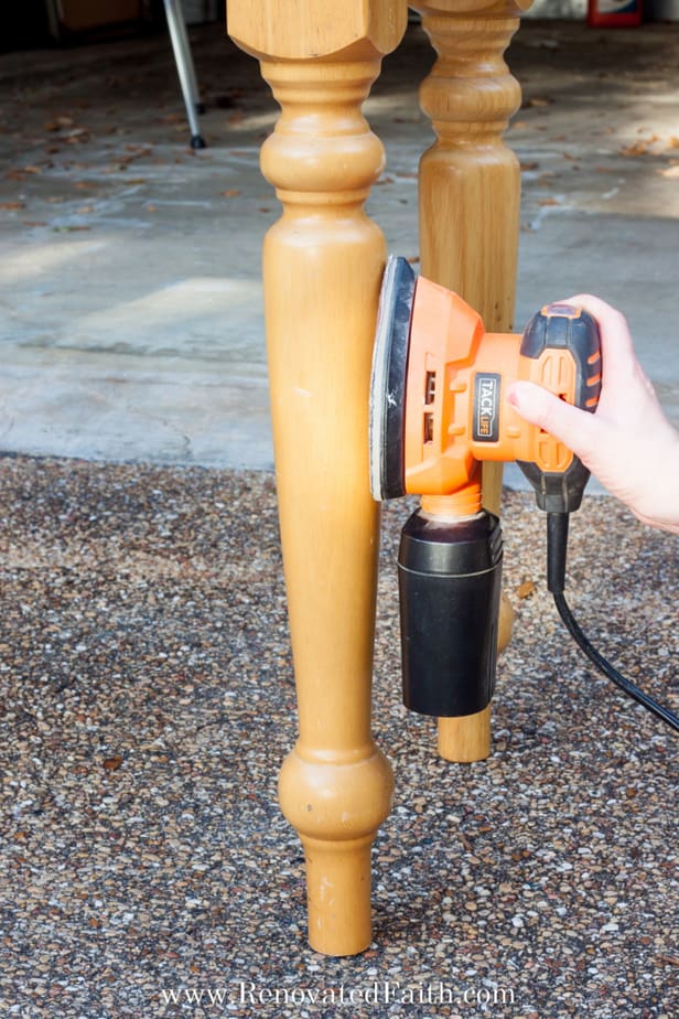 How to Paint Table Legs (The Fast and Easy Way!)