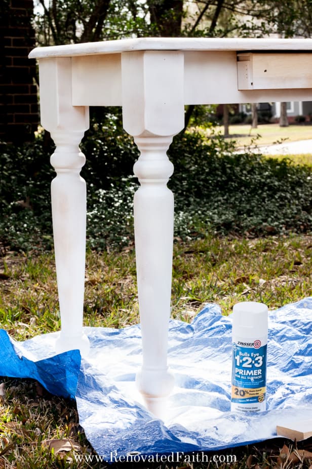 How to Paint Table Legs (The Fast and Easy Way!)