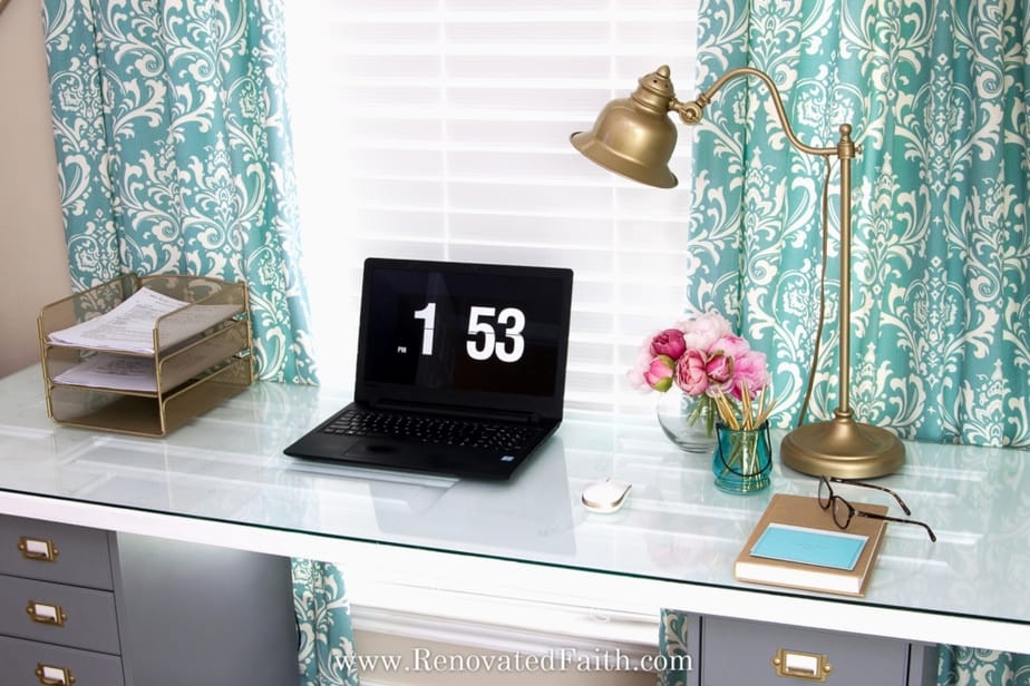 Women's home office ideas on a budget - Chalking Up Success!