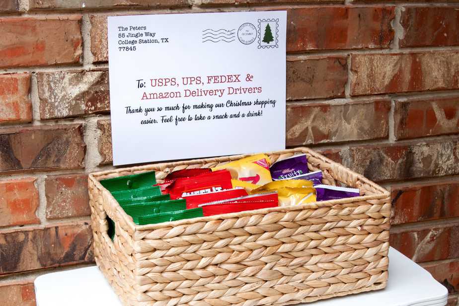 21 of The Best Delivery Driver Snack Signs & Gifts Ideas {Free Printables!}