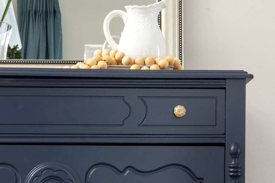 Benjamin Moore Hale Navy Review 2022, Navy Blue And Grey Dresser With Gold Hardware