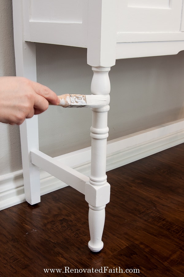 painting furniture white