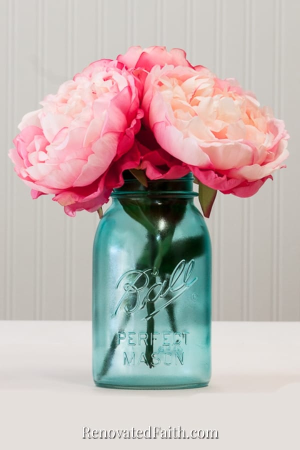 how to spray paint glass jars blue