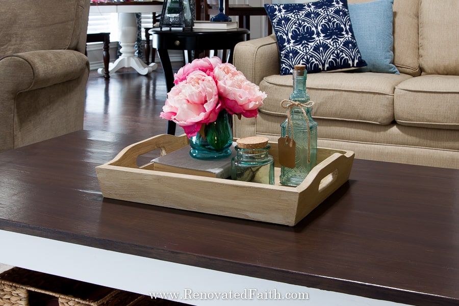 Easy DIY Farmhouse Coffee Table With Turned Legs 