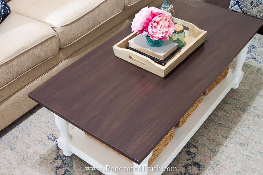 faux stain coffee table painted with latex paint