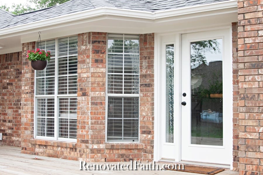 painting exterior trim soffits and fascias