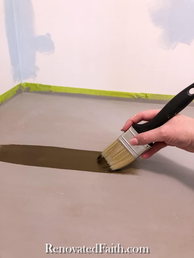 refinishing the cloffice desk with faux stain