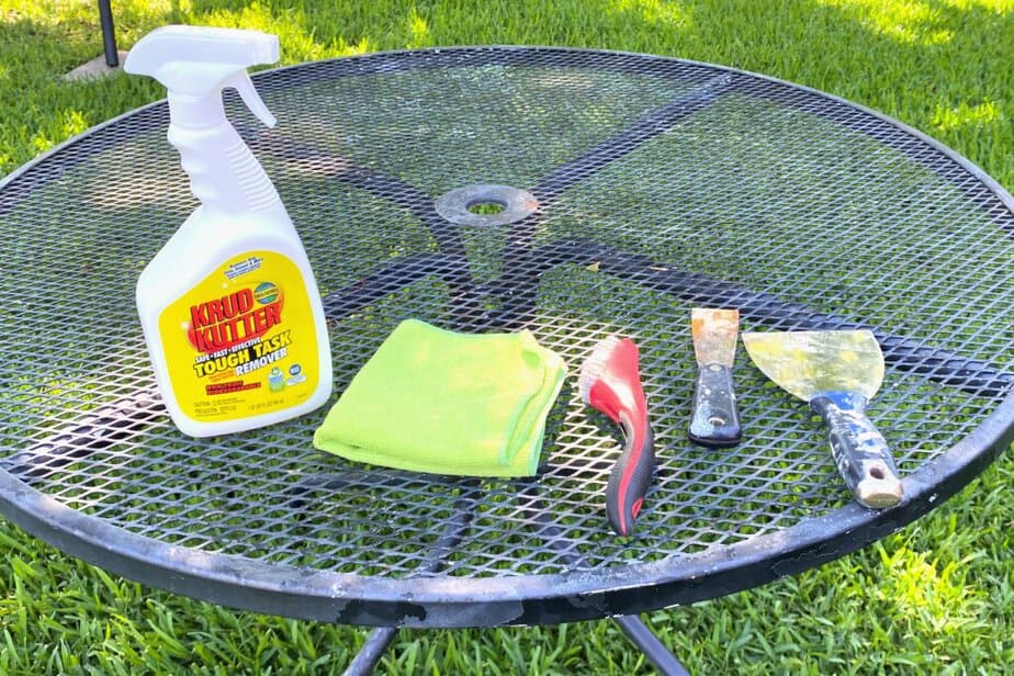 supplies to prep patio furniture for spray paint