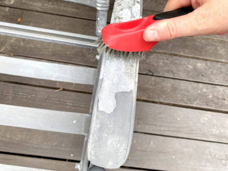 wire brush on aluminum furniture